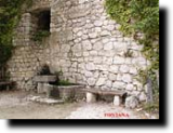 Fontana nei presso delle gole di San Martino, situata nel punto in cui finisce la strada carrabile
